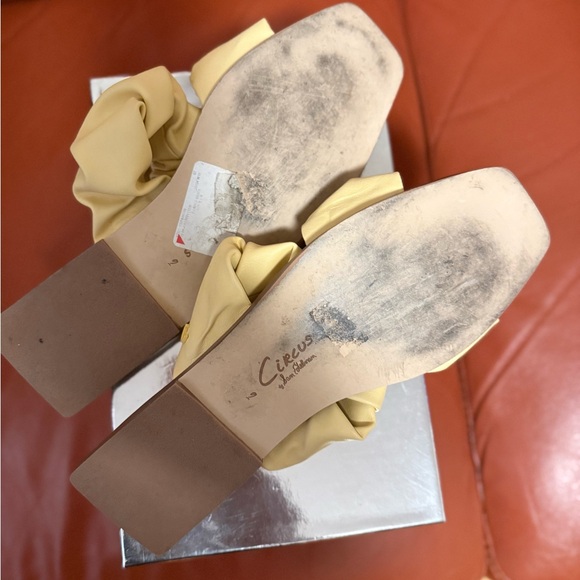 🔥Circus by Sam Edelman Ruffled Tan Sandals - Picture 8 of 8